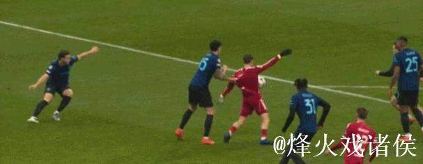 争议判罚让齐沃沉默！利物浦绝杀点球遭炮轰，欧